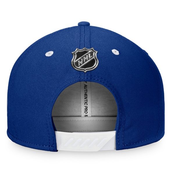 Toronto-Maple-Leafs-2022-NHL-Draft-Authentic-Pro-Snapback-Kepsar-BlaVit.5